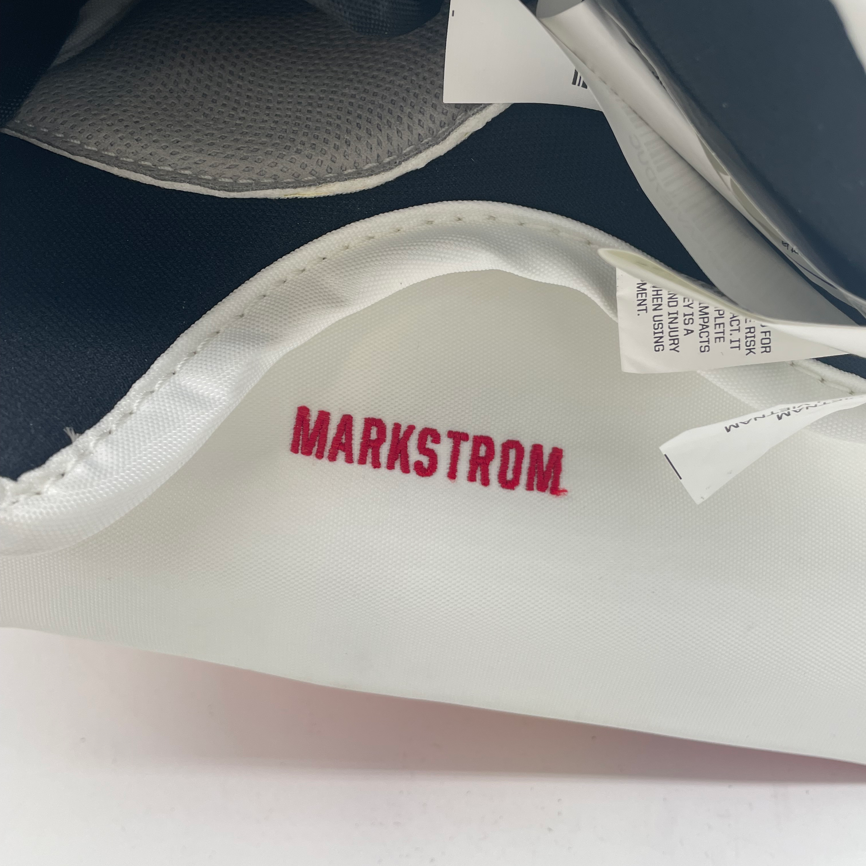 CCM Extreme Flex 5 - Gant de gardien de but professionnel de la LNH - Jacob Markstrom (blanc/rouge/jaune)